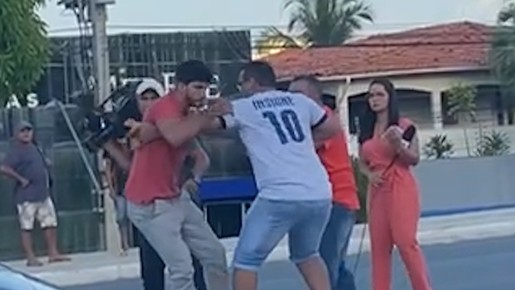Motorista bêbado ataca equipe de TV ao vivo durante matéria sobre acidente no Maranhão