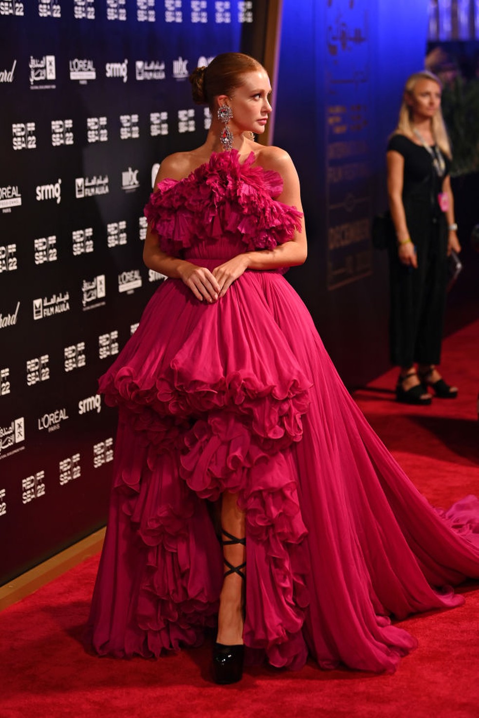 Detalhe do look de Marina Ruy Barbosa para a cerimônia de abertura do festival — Foto: Getty Images