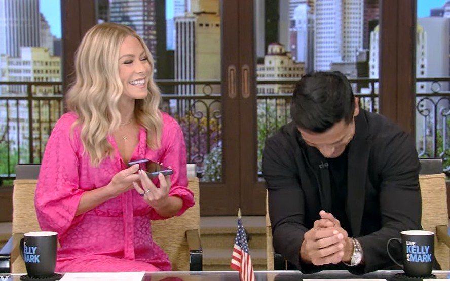 Kelly Ripa e Mark Consuelos no 'Live With Kelly and Mark'