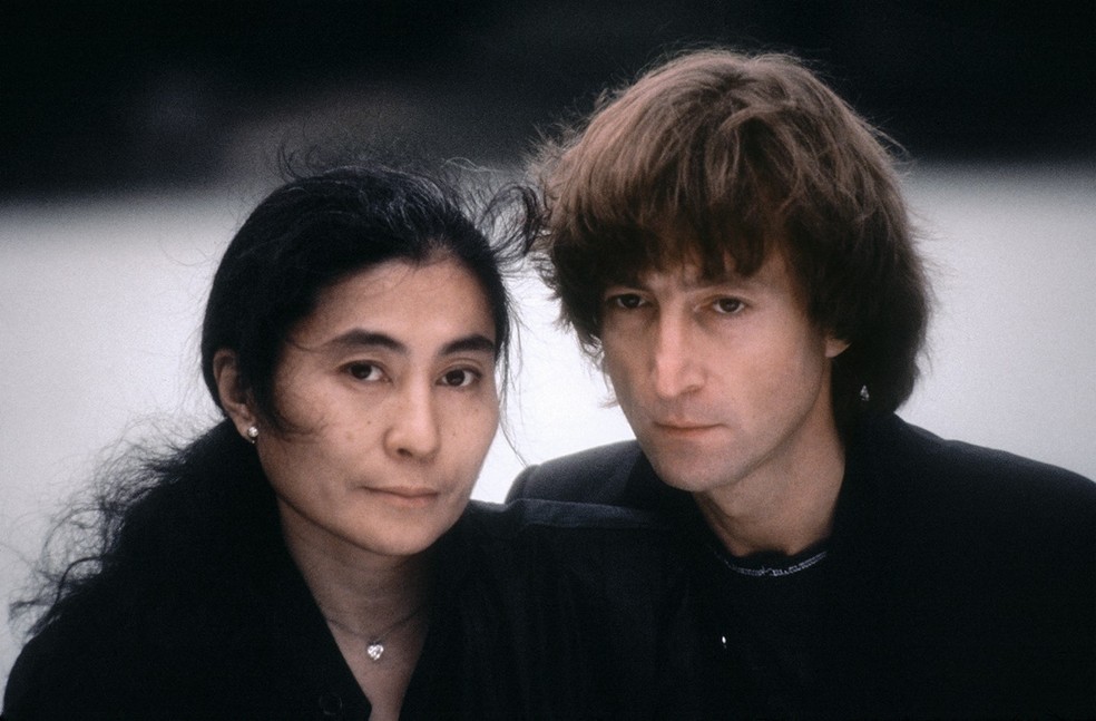 Yoko Ono e John Lennon em 1980 — Foto: Divulgação