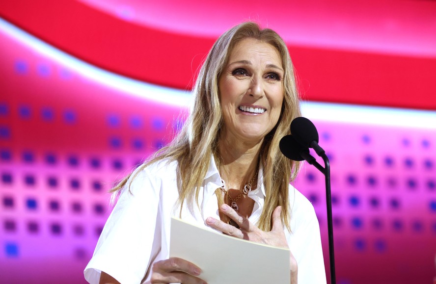 Céline Dion no Draft de 2024 da NHL em junho de 2024