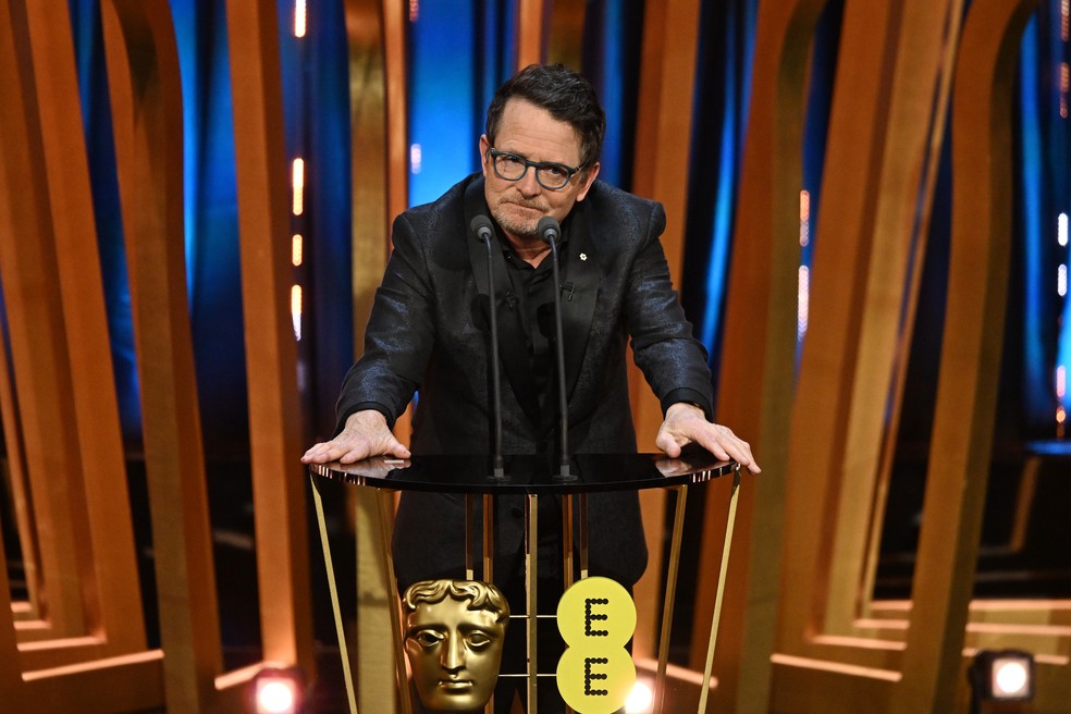 Michael J. Fox em participação no prêmio BAFTA 2024 — Foto: Getty Images