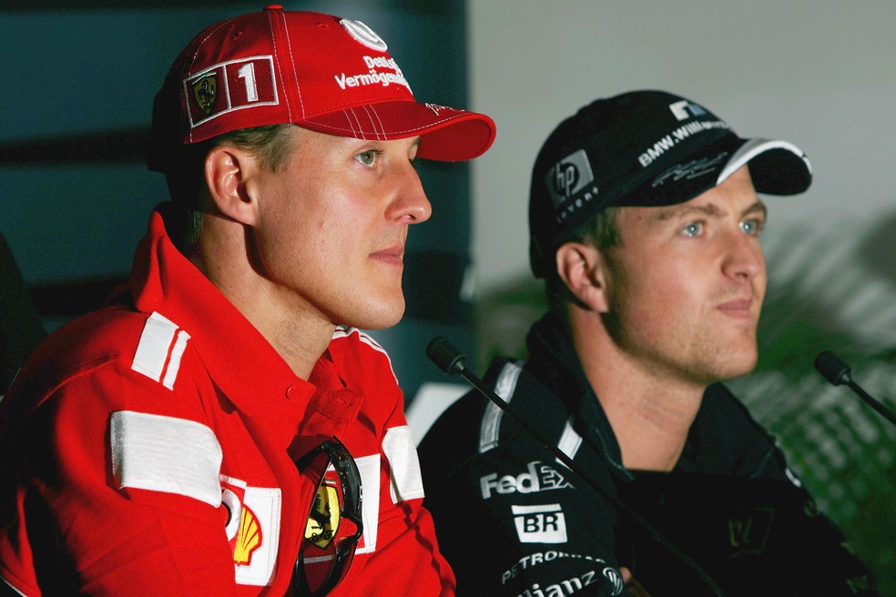 Os irmãos Michael Schumacher e Ralf Schumacher em foto de 2004 — Foto: Getty Images