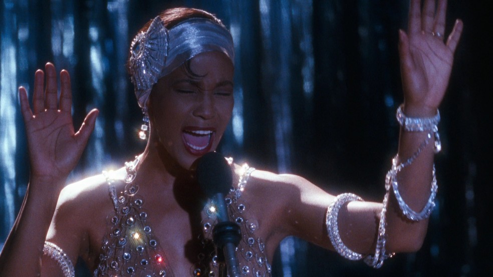 Whitney Houston em 'O Guarda-Costas' (1992) — Foto: Divulgação