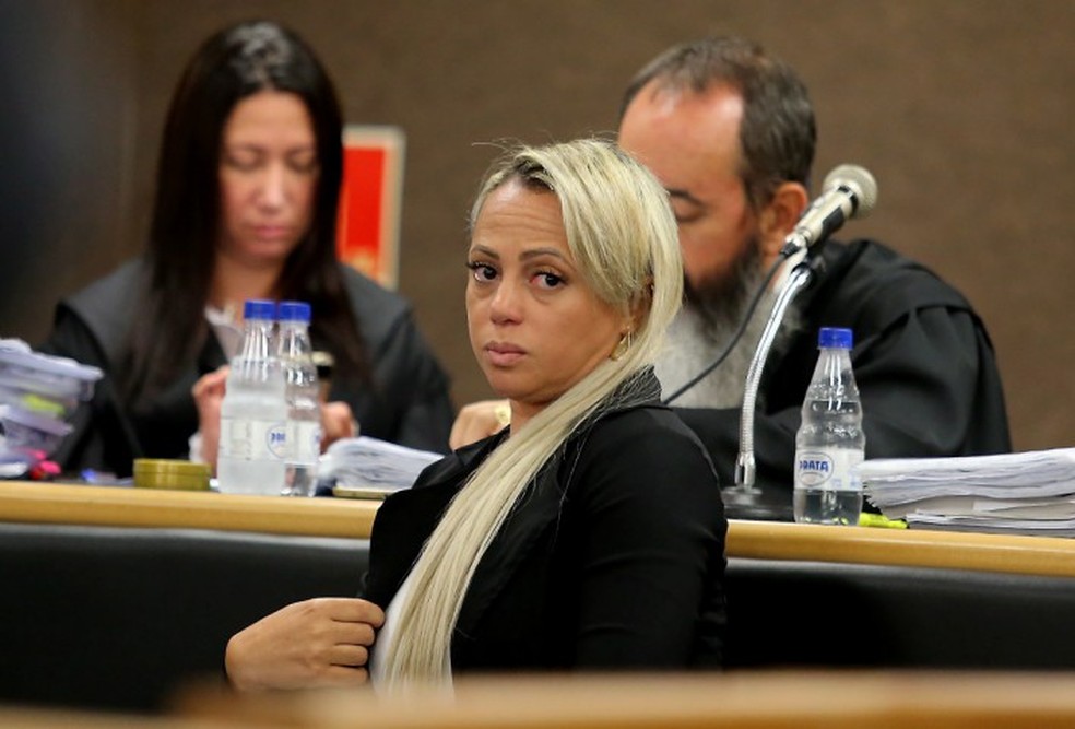 Na foto, Adriana Ferreira Almeida durante o julgamento em 2016. Ele foi acusada de ser a mandante da morte do marido, Renné Senna , em 2007 — Foto: Fabiano Rocha