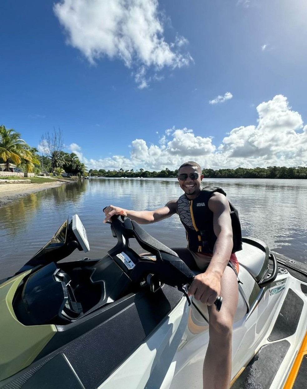 Davi, do BBB 24, posta em jet ski — Foto: Reprodução/Instagram