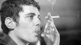 Chico Buarque em 1970, um dia depois de retornar do exílio na Itália — Foto: Arquivo/ Agência O GLOBO