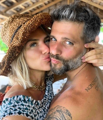 Bruno Gagliasso e Giovanna Ewbank estão casados há mais de uma década, mas houve traição no início do relacionamento. Em 2012, pouco tempo após se casarem, os dois passaram por um término relâmpago depois que o ator teve um caso — Foto: Reprodução