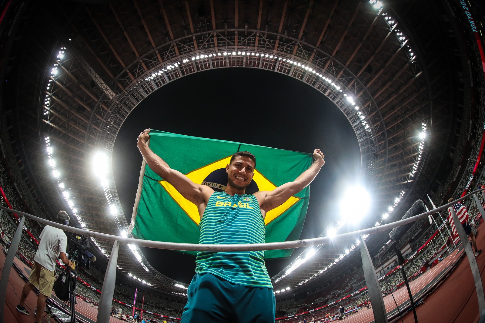 Ouro na Rio-2016, Thiago Braz foi bronze em Tóquio no salto com vara — Foto: Gaspar Nóbrega/COB