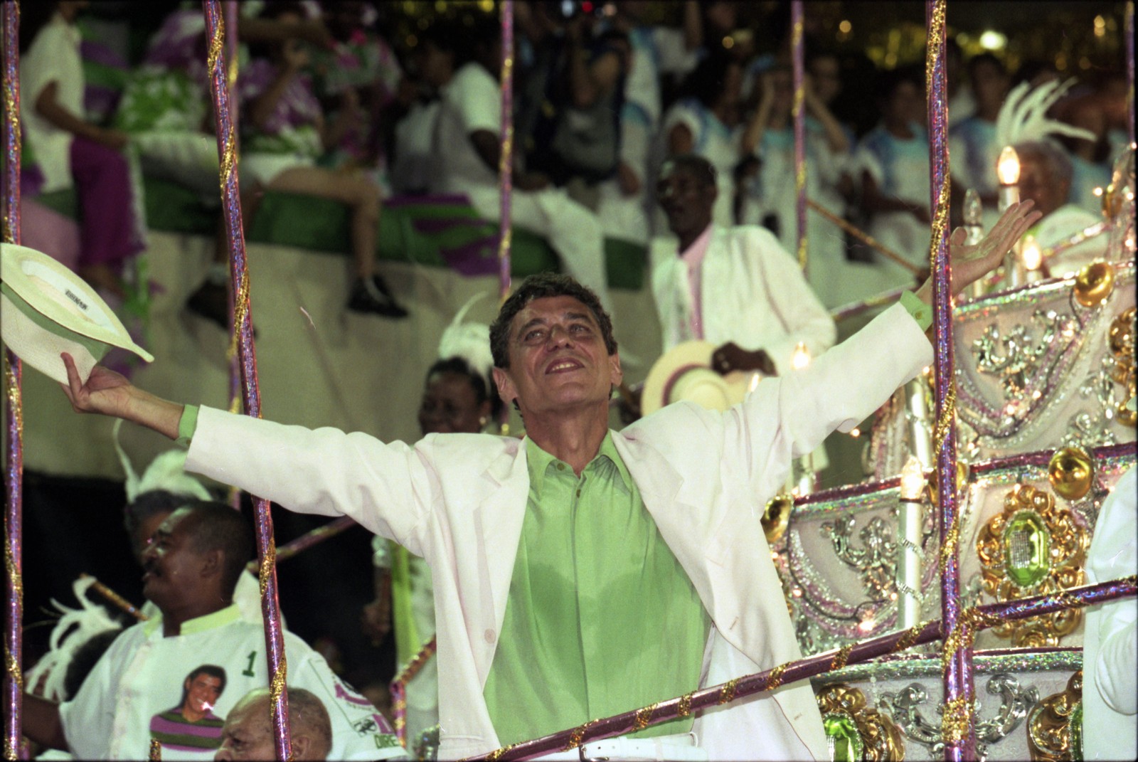 1998 - Chico Buarque - Estação Primeira de Mangueira, com o enredo "Chico Buarque da Mangueira" — Foto: Fernando Maia / Agência O Globo