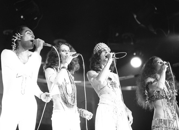 Apresentação d'Os Doces Barbaros, Gilberto Gil, Maria Bethânia, Caetano Veloso e Gal Costa, 1976