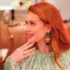 Marina Ruy Barbosa se diverte cantando 'Ai Se Eu Te Pego' em jantar em Cannes