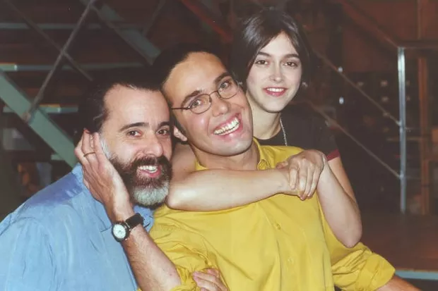 Em Laços de Família, Tony Ramos interpretou Miguel, pai de Paulo (Flávio Silvino) e Ciça (Julia Feldens)