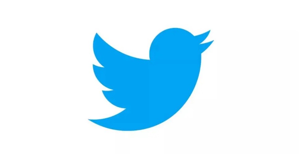 A nova versão do logotipo retirou a palavra 'Twitter' e redesenhou o ícone do pássaro — Foto: Reprodução/Creative Bloq