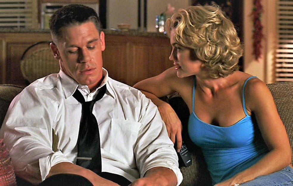 Em Busca Explosiva (2006), John Cena interpreta ex-fuzileiro naval que tenta salvar esposa, sequestrada por criminosos — Foto: Reprodução/iMDB