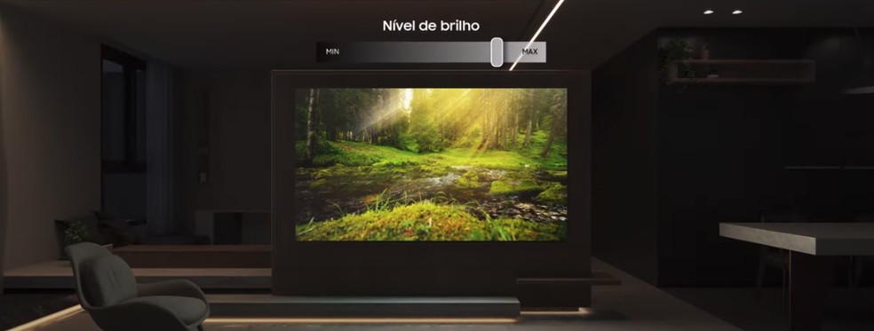 As TVs Neo QLED 8K , Neo QLED e OLED  contam com um sensor que detecta o nível de iluminação do ambiente para ajustar o brilho da tela — Foto: Divulgação