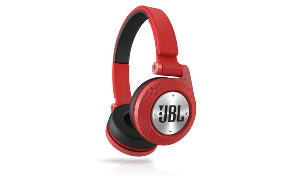 Headphone supra-auricular sem fio pode representar desafios na hora de transportar (Foto: Divulgação/JBL) — Foto: TechTudo