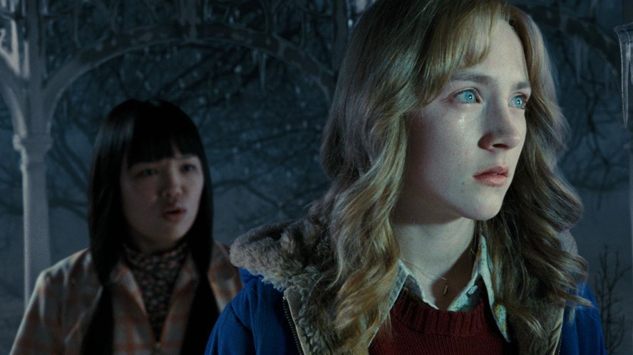 Saoirse Ronan e Nikki SooHoo em Um Olhar do Paraíso (2009)