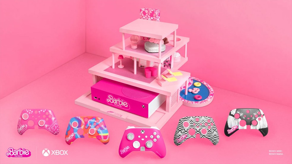 Um dos modelos temáticos mais populares do Xbox Series S foi esta bela edição para o filme Barbie baseada na Casa dos Sonhos da boneca — Foto: Reprodução/Xbox Wire