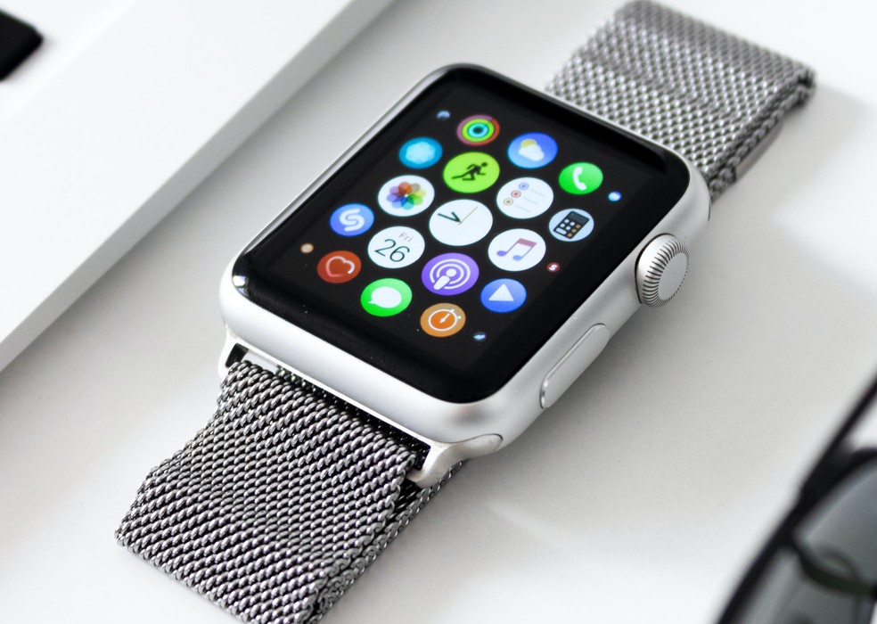 Tirar a pulseira do Apple Watch: confira o guia completo — Foto: Unsplash/Adrian Regeci