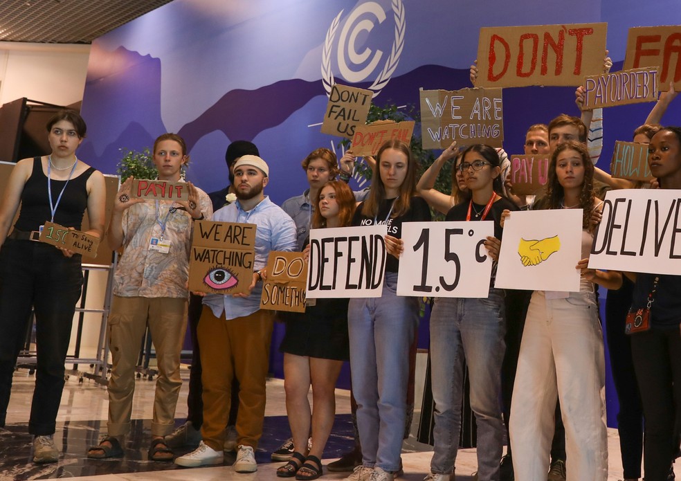 Participação de lideranças jovens em protestos pela ação climática tem sido crescente e ganhou força na COP27 — Foto: Kiara Worth/Divulgação