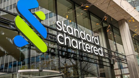 Standard Chartered planeja inaugurar mesa de trading de bitcoin e ether