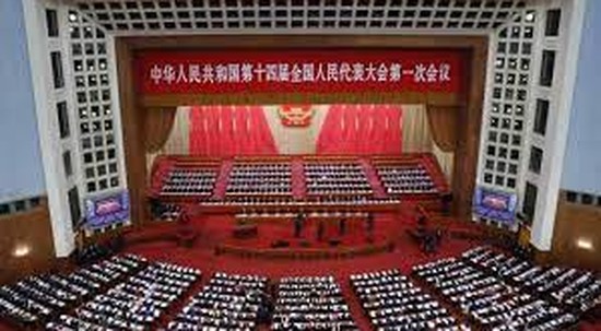 Premiê da China alerta Ocidente para o risco de ‘espiral destrutiva’