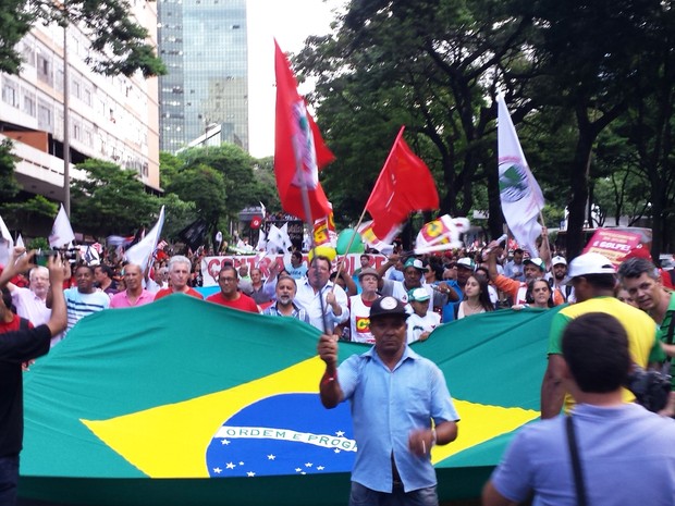 Protesto em Belo Horizonte chega a Avenida Afonso Pena, em Belo Horizonte (Foto: Humberto Trajano/G1)