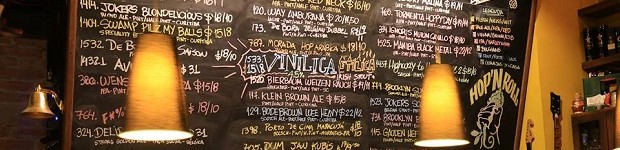 Em bar de Curitiba, cliente vive experiência de fazer a própria cerveja (Divulgação)