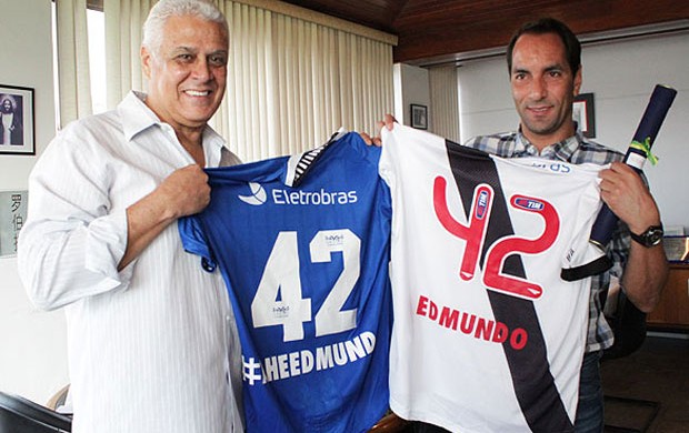 Vasco Roberto Dinamite com Edmundo no aniversário (Foto: Divulgação / Vasco.com.br)