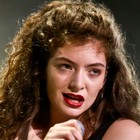 Lorde emociona fã-clube com boa voz e tremeliques (Raul Zito/G1)