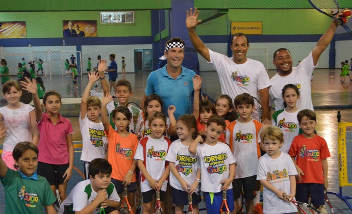 Pat Cash escolinha Guga (Foto: Divulgação)