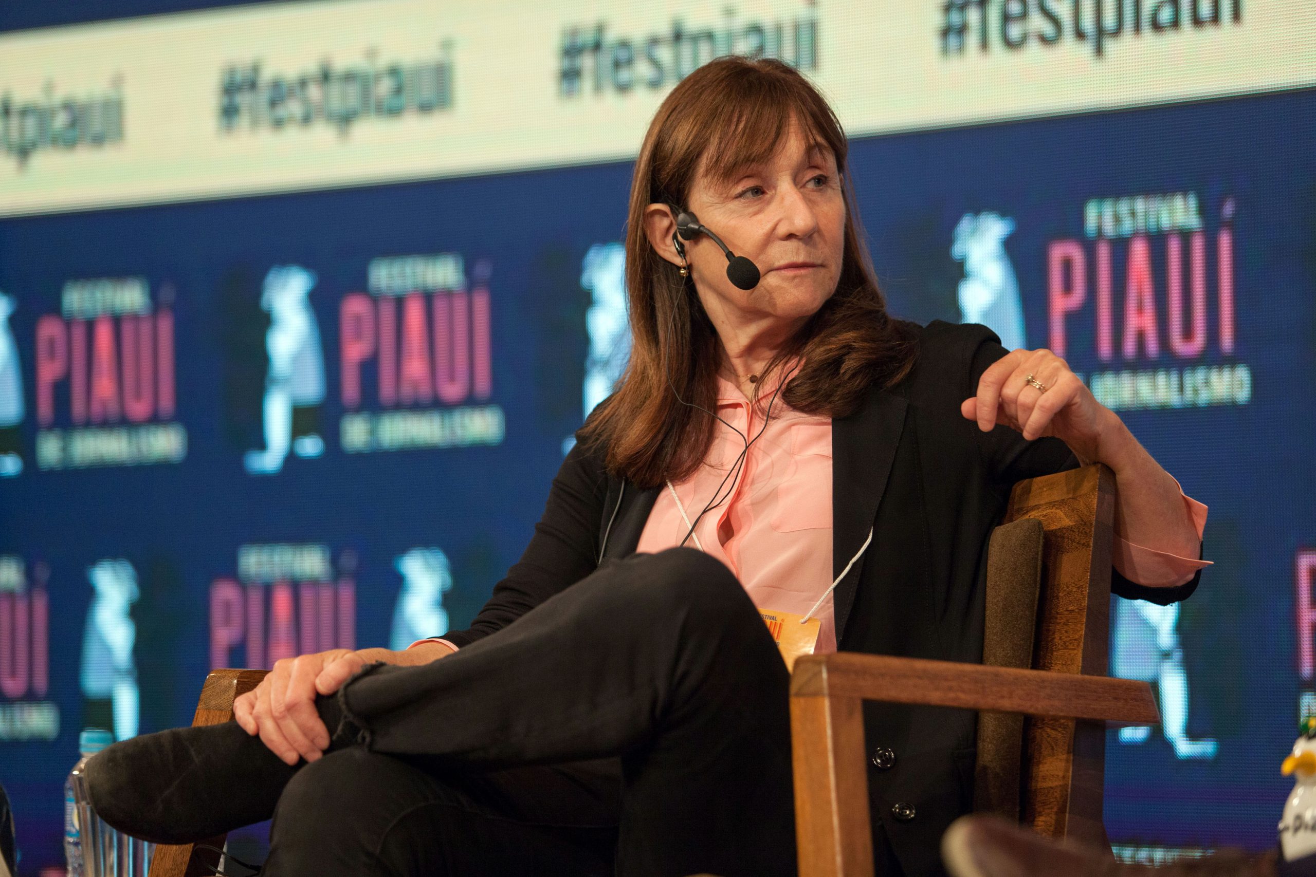 Jane Mayer e a principal batalha do jornalismo hoje_2019