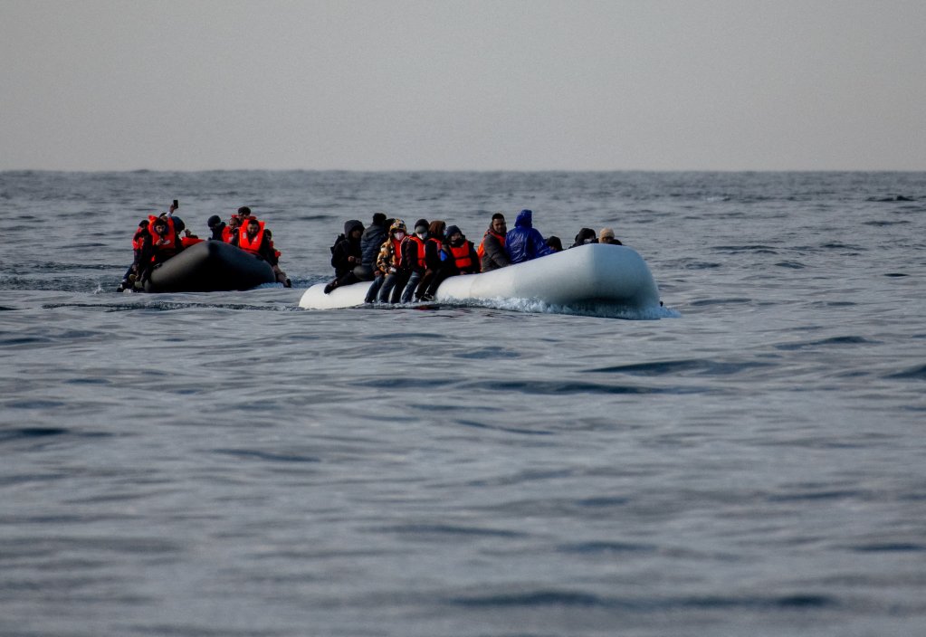 Des migrants dans la Manche, le 4 mai 2024. Crédit : Reuters