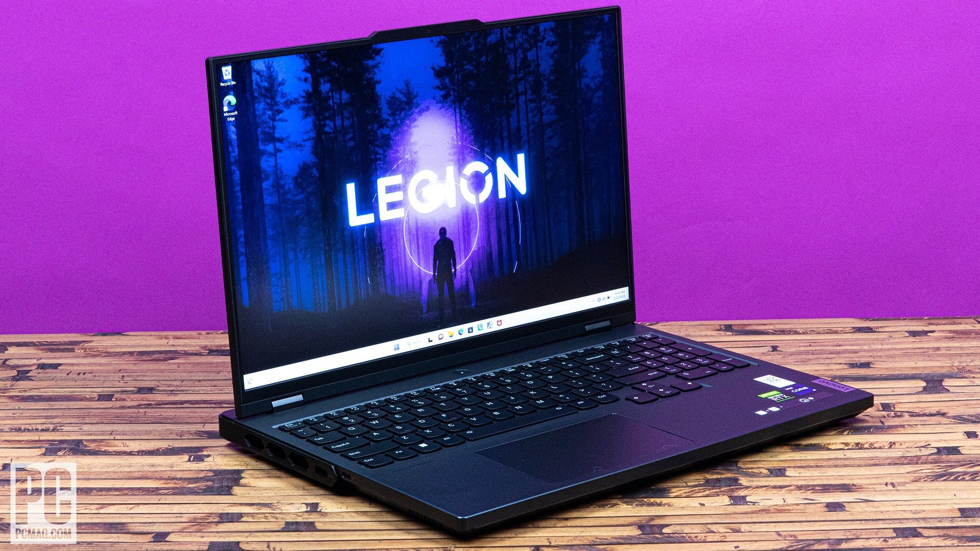 Lenovo Legion Pro 7i Gen 8 - Lenovo Legion Pro 7i Gen 8