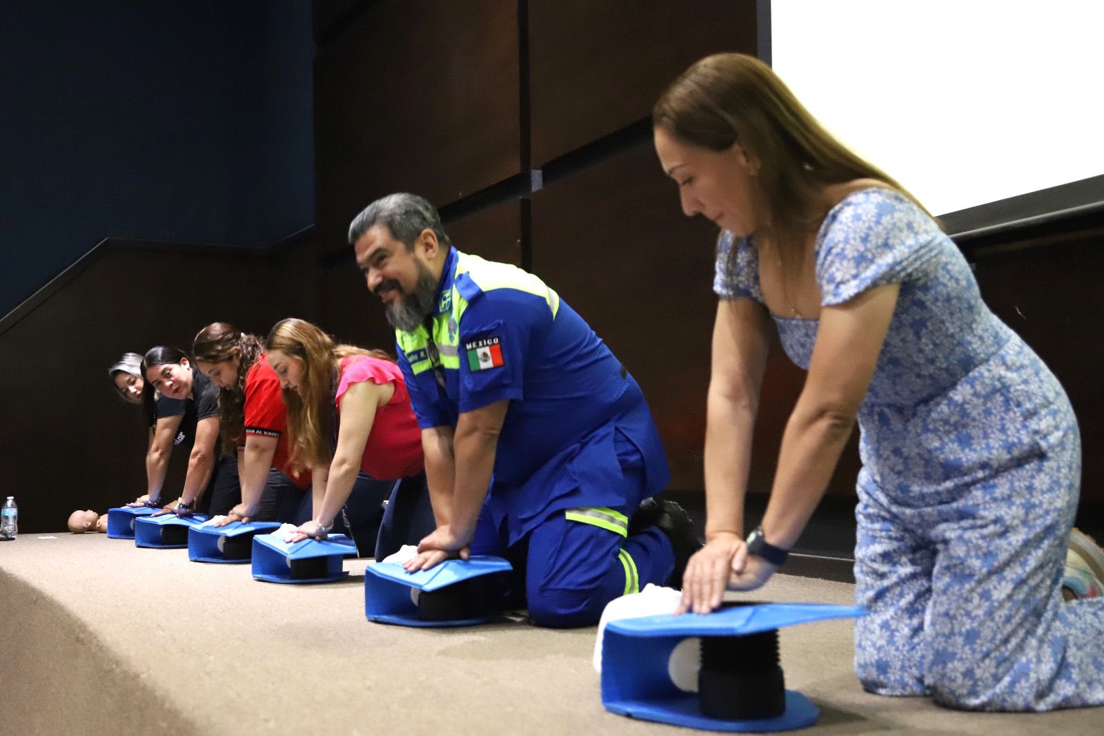 CAPACITA PC DE SAN NICOLÁS A MAESTROS DE KÍNDER Y PRIMARIA