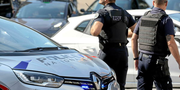 Un mineur de 14 ans et un détenu ont été interpellés par les forces de l'ordre.