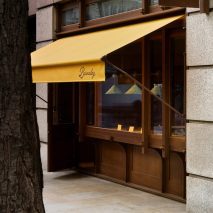 Exterior of Barnaby Covent Garden shop by Morrisstudio and Built Works