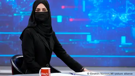 Afghanistan I TV Sprecherin Khatereh Ahmadi 