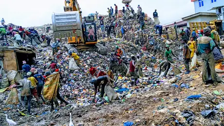 Nigeria I Eine Mülldeponie im Bundesstaat Lagos