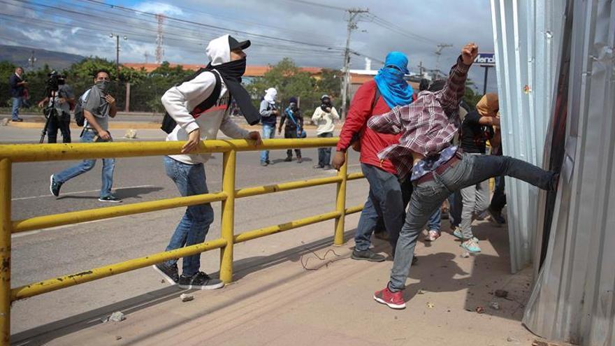 Simpatizantes del candidato presidencial opositor, Salvador Nasralla, durante una protesta el 30 de noviembre de 2017