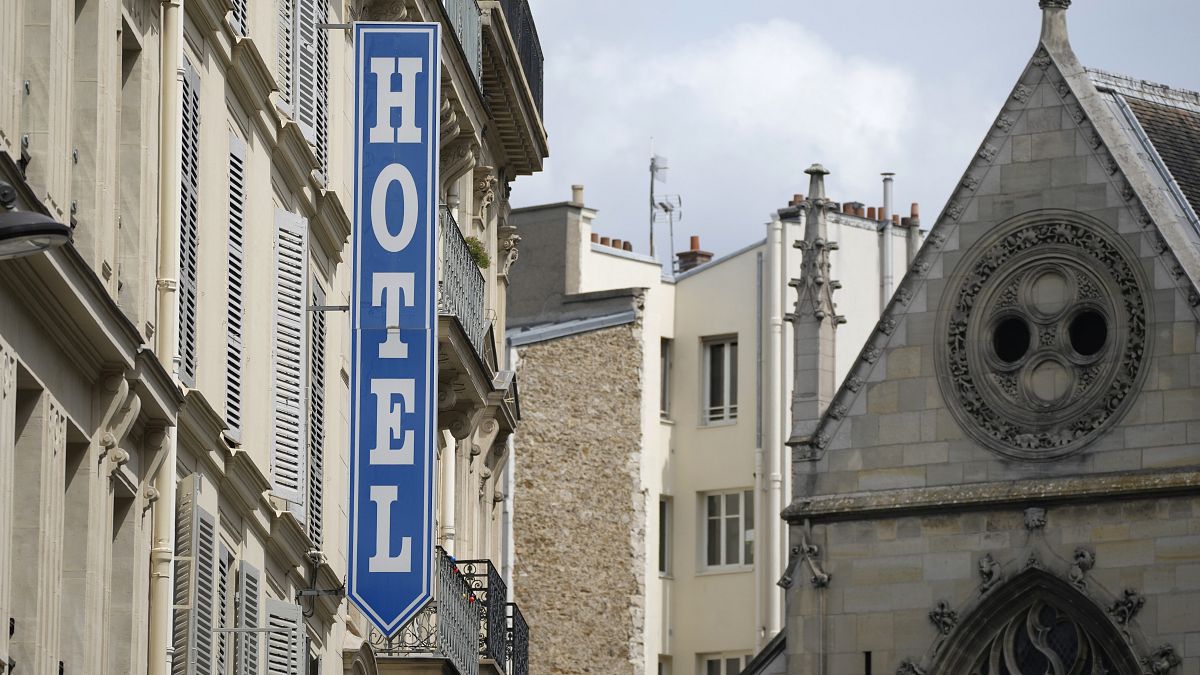 Fotografía de archivo de un hotel en París en julio de 2023