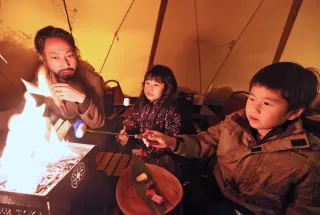 ＜ほっとな道北＞朝陽リゾートホテル（層雲峡温泉）　テントで焚き火体験