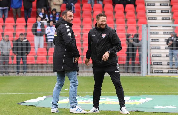 Dietmar Hirsch (links) und Rene Lewejohann vor dem 2:1-Sieg des MSV in Uerdingen.