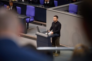 Zelensky addresses Bundestag (full speech)