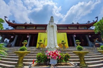 Phap Van Pagoda: A must-visit for spiritual retreat in Hanoi