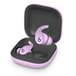 Beats Fit Pro vezeték nélküli fülhallgató, mögötte a zsebméretű töltőtok.