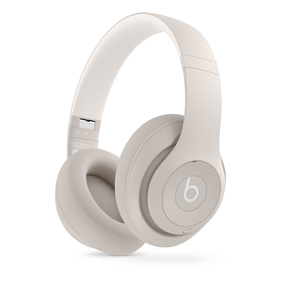 Beats Studio Pro Wireless Kopfhörer in Sandstein mit UltraPlush Lederpolstern für hohen Komfort und Langlebigkeit.