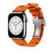 Orange 橙色 Kilim Single Tour 錶帶，並展示 Apple Watch 錶面和數碼錶冠。