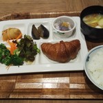 HOTEL ROUTE INN Toyohashi Ekimae - 朝食は和洋とも充実